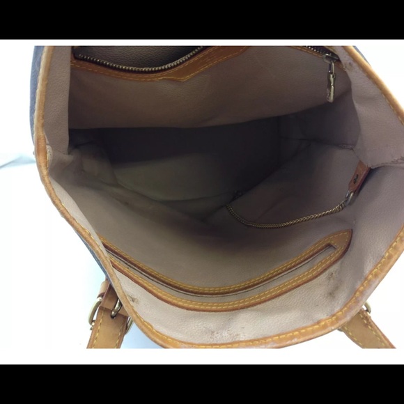 💣💣Sold💣💣Authentic Louis Vuitton Bucket GM - Picture 5 of 8